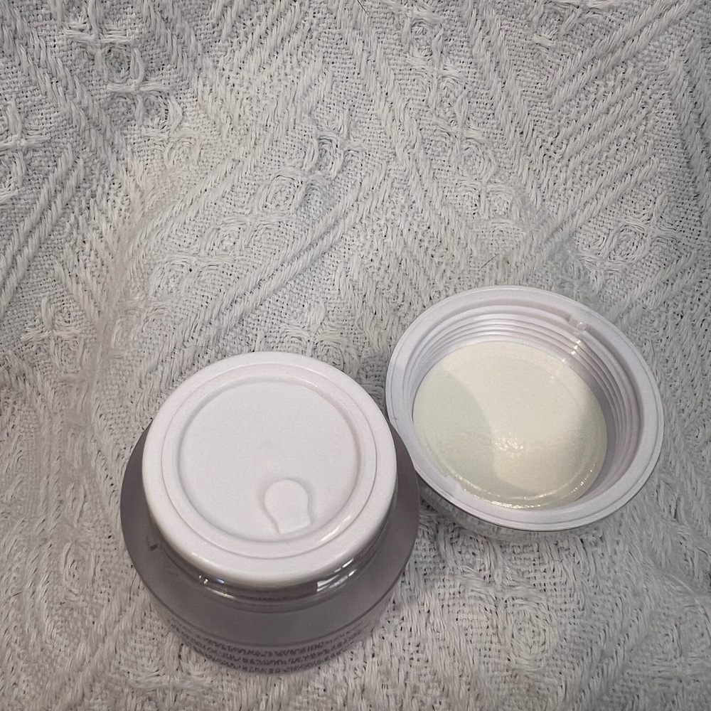 MARC JACOBS Youthquake Coconut Crème Glycolic Facial Masque NEW, 15mL - Picture 5 of 5